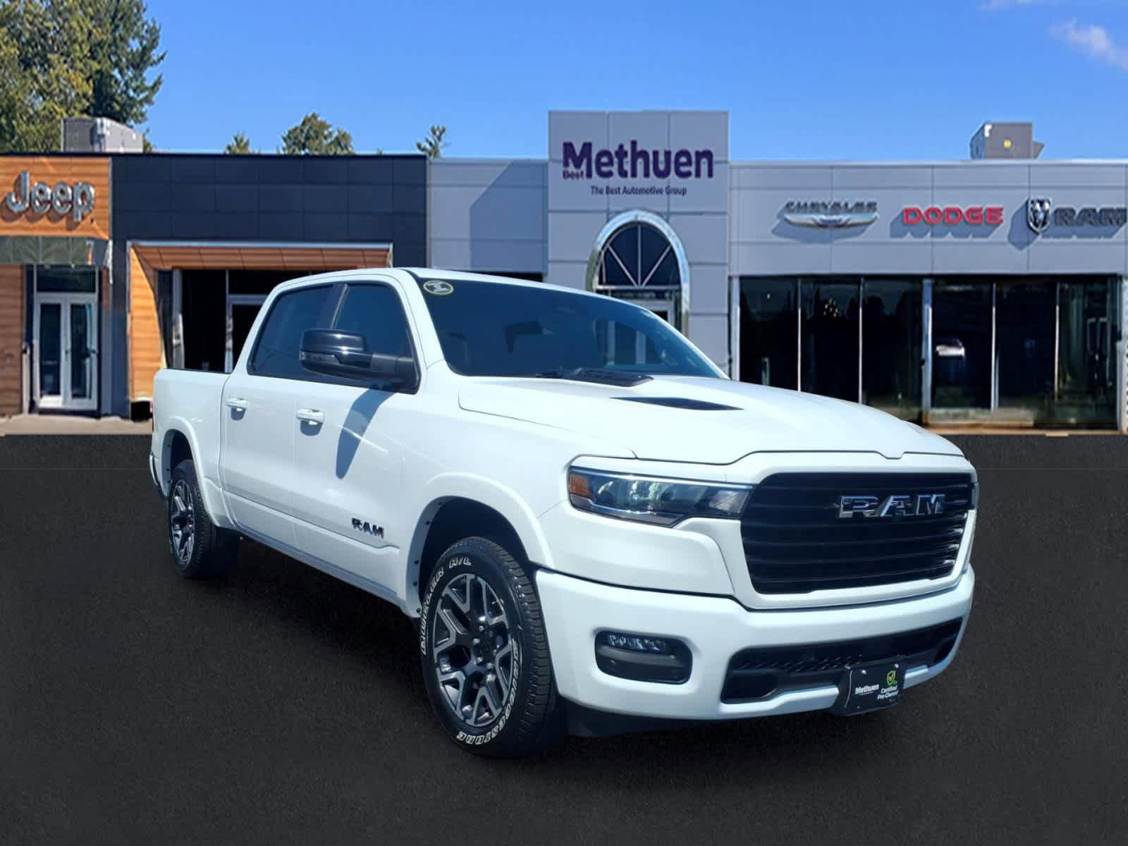 Used 2025 RAM 1500 Laramie w/ Sport Appearance Package AWD/4WD image 2