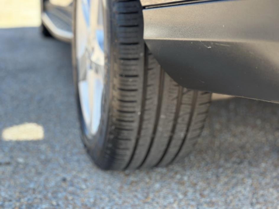 Used 2018 Mercedes-Benz GLE 350 w/ Premium 1 Package image 13