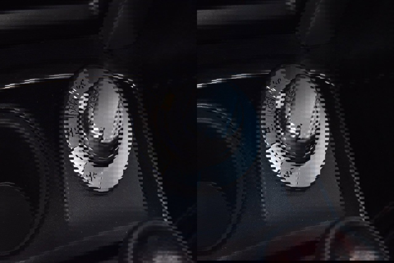 Used 2015 Toyota 4Runner Limited image 29