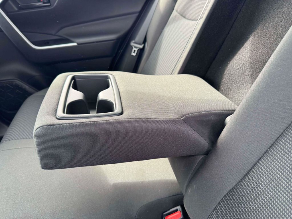 Used 2025 Toyota RAV4 LE AWD/4WD image 15