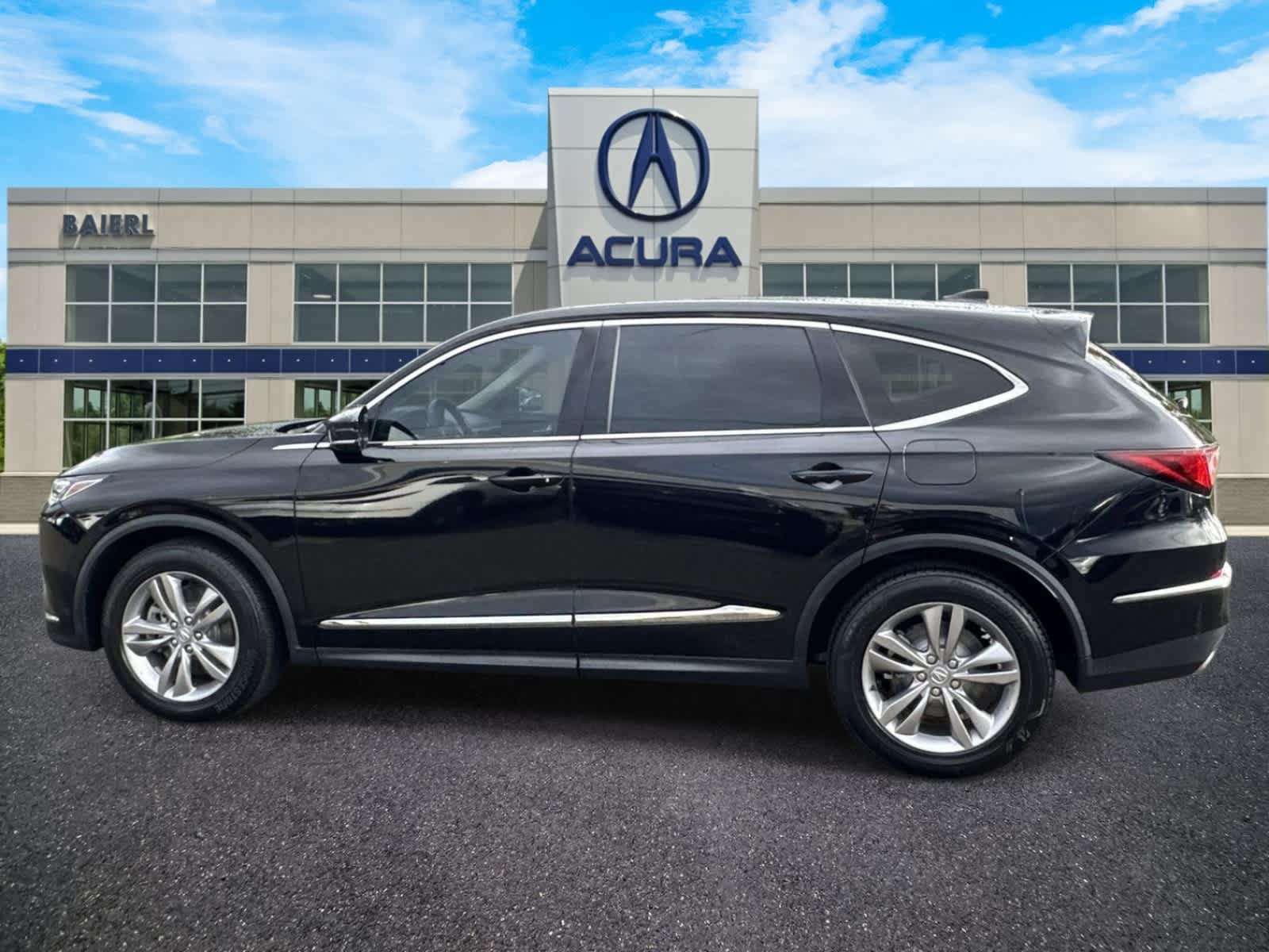 Certified 2023 Acura MDX SH-AWD image 2