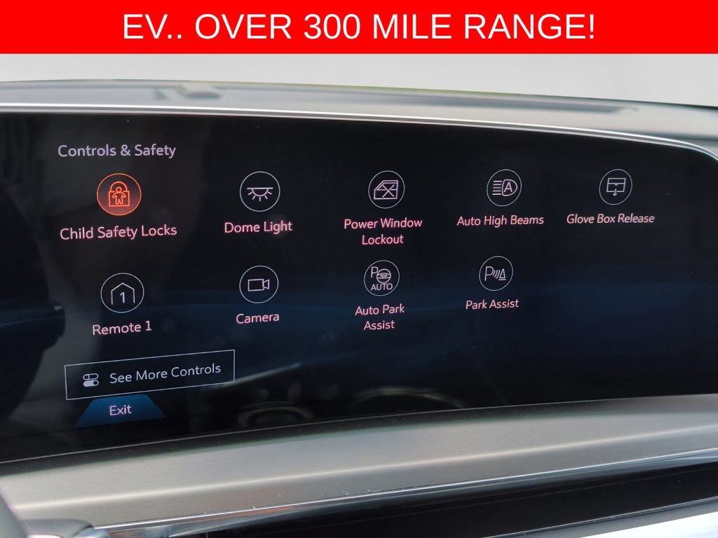 Used 2024 Cadillac Lyriq Luxury w/ LPO, Floor Liner Package AWD/4WD image 19