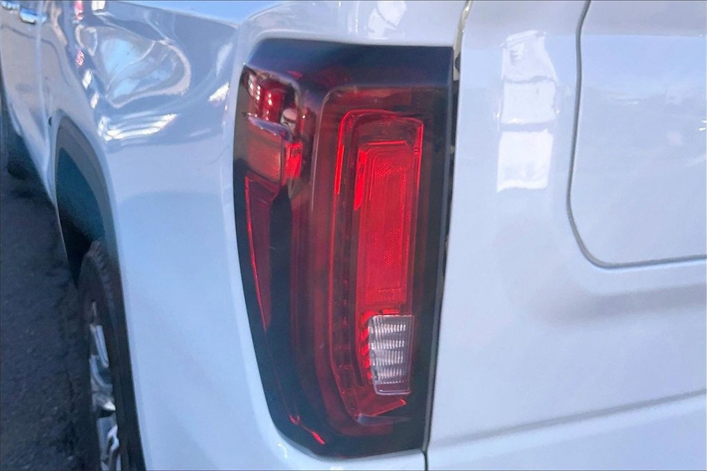Used 2025 GMC Sierra 1500 SLT image 29