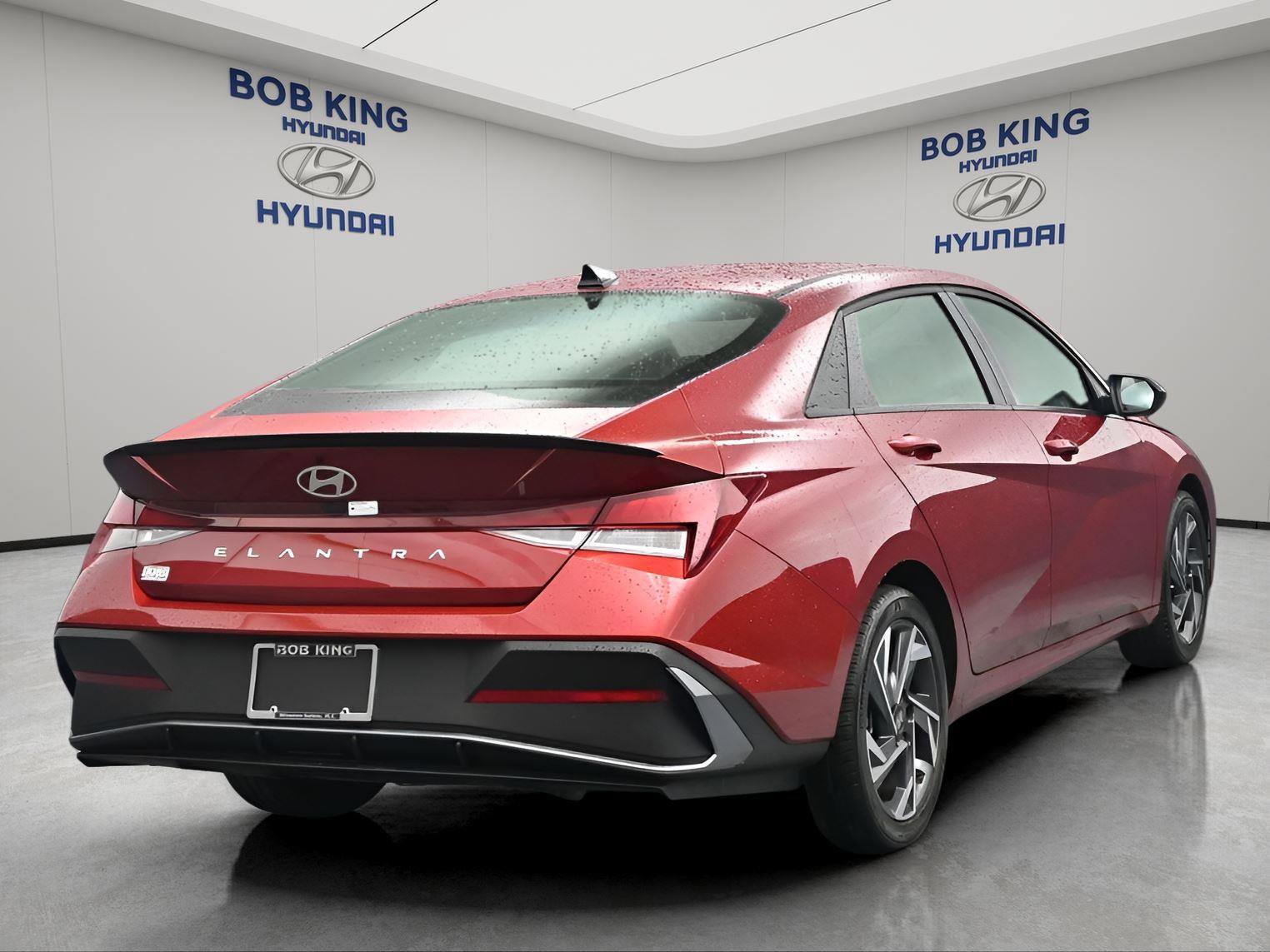 Certified 2025 Hyundai Elantra Sport image 16