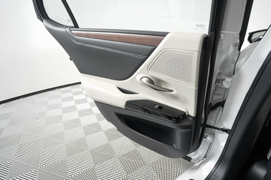 Certified 2024 Lexus ES 350 w/ Technology Package FWD image 14