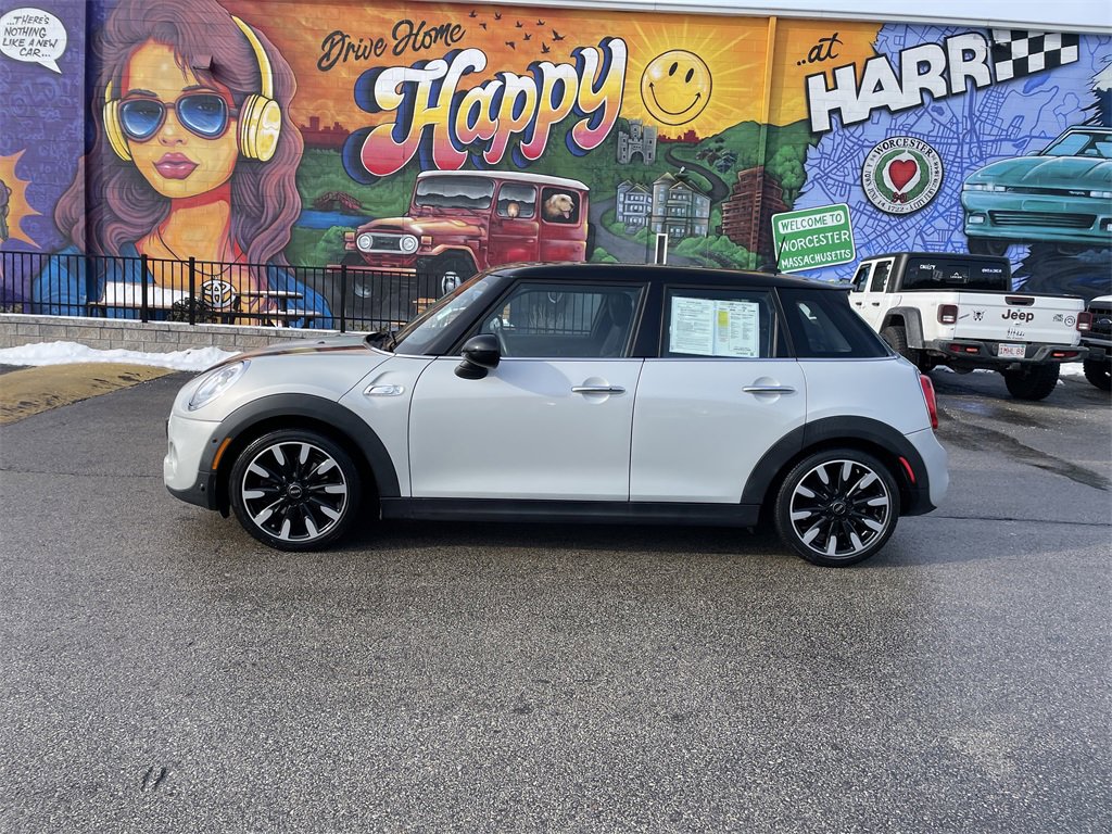 Used 2015 MINI Cooper S image 2