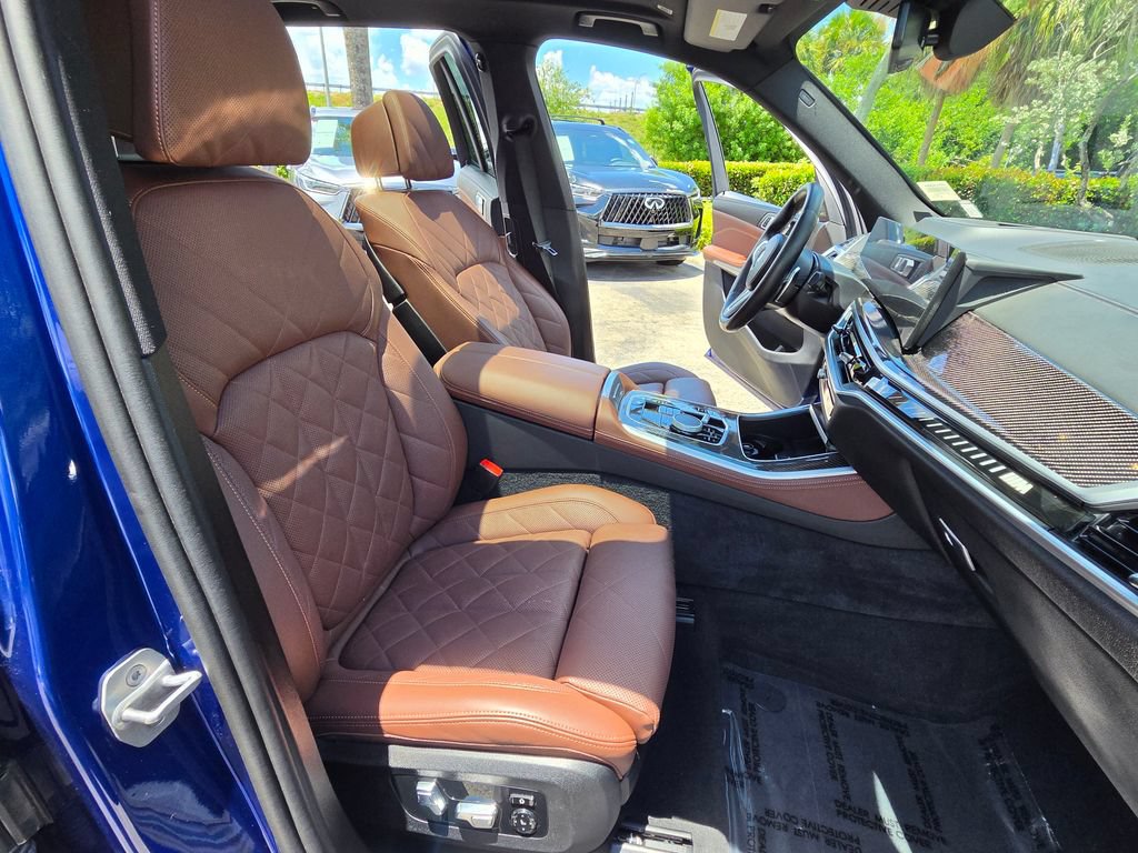 Used 2024 BMW X5 M60i AWD/4WD image 25