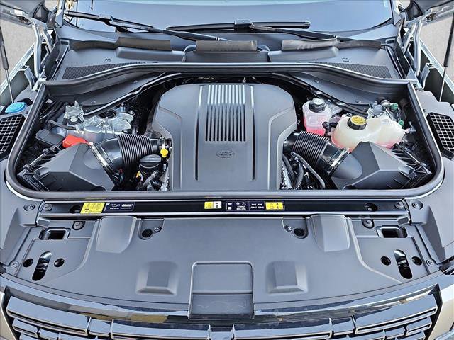 New 2025 Land Rover Range Rover SE image 28