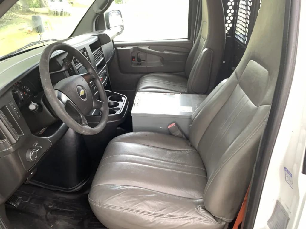 Used 2014 Chevrolet Express 2500 w/ Cold Climate Package image 18