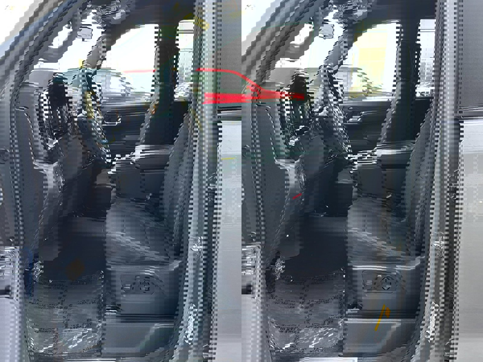 Used 2025 Chevrolet Silverado 1500 LT image 12