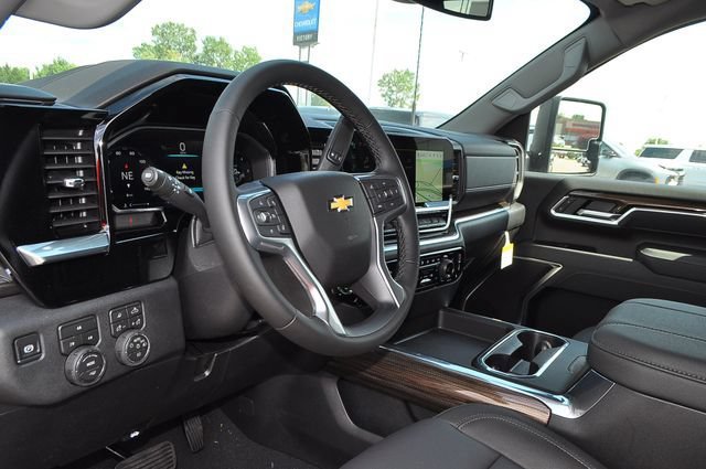 New 2026 Chevrolet Silverado 2500 LT w/ Safety Package AWD/4WD image 7