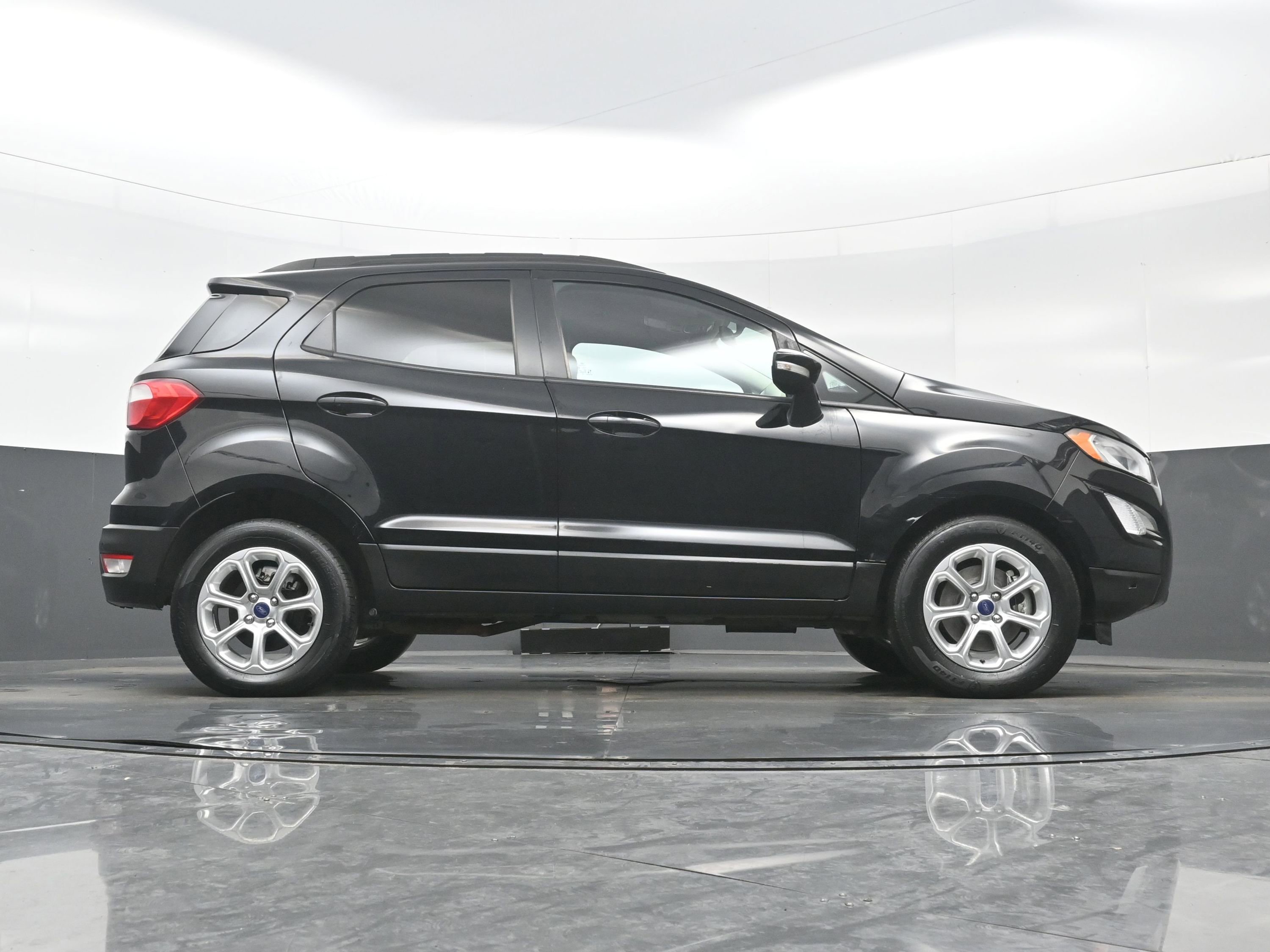 Used 2021 Ford EcoSport SE image 30
