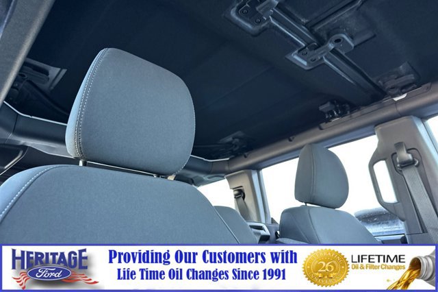 New 2025 Ford Bronco 4-Door image 17