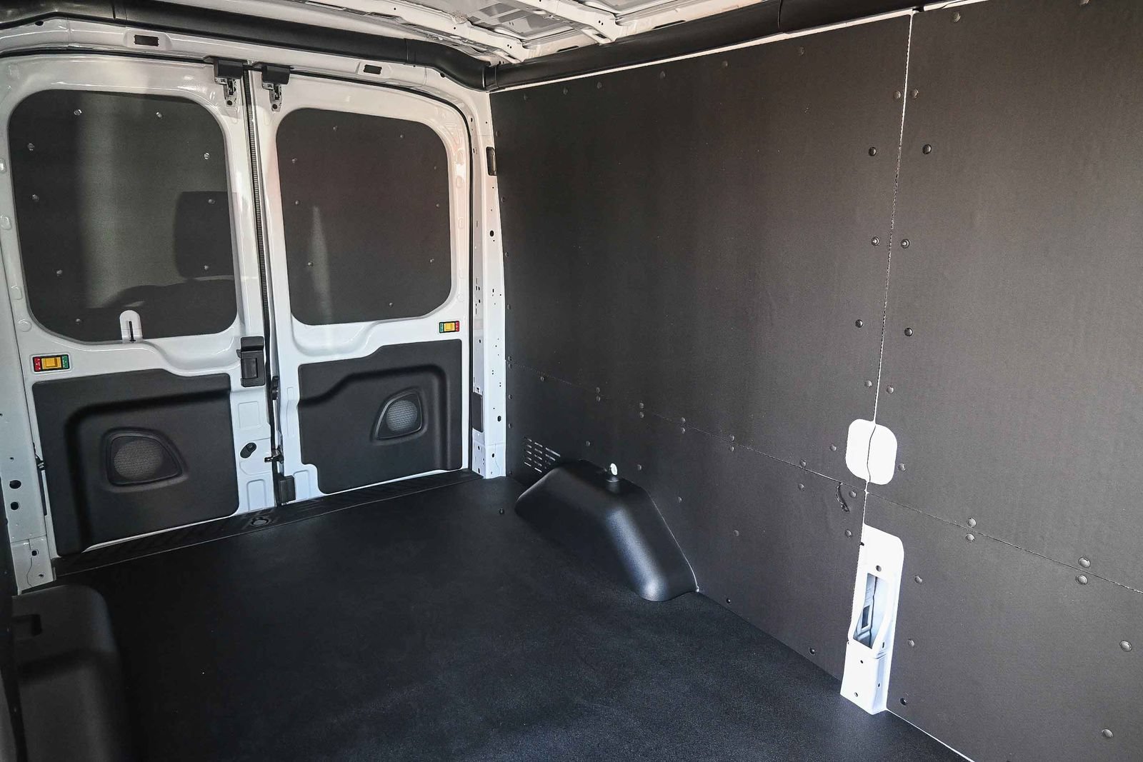 New 2026 Ford Transit 250 148 Medium Roof w/ Load Area Protection Package RWD image 23