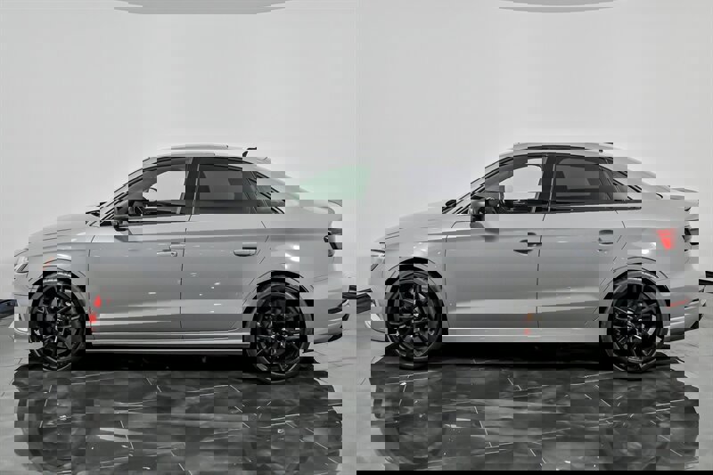 Used 2019 Audi RS 3 w/ Technology Package image 7