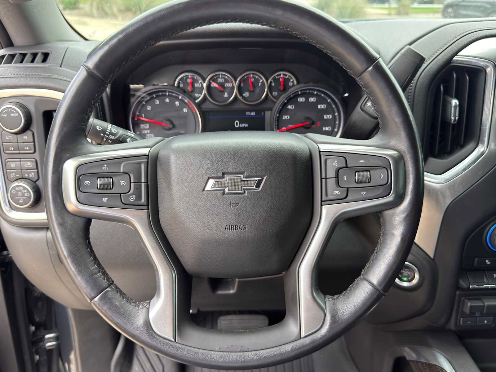 Used 2020 Chevrolet Silverado 1500 LT Trail Boss AWD/4WD image 15