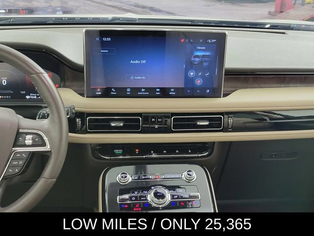 Used 2022 Lincoln Nautilus Reserve AWD/4WD image 21
