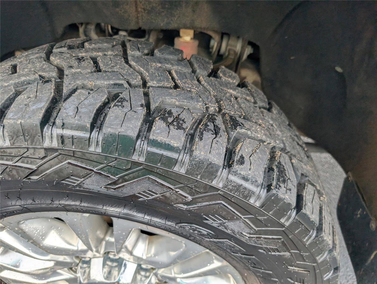 Used 2020 Chevrolet Silverado 2500 LTZ w/ LTZ Convenience Package image 10