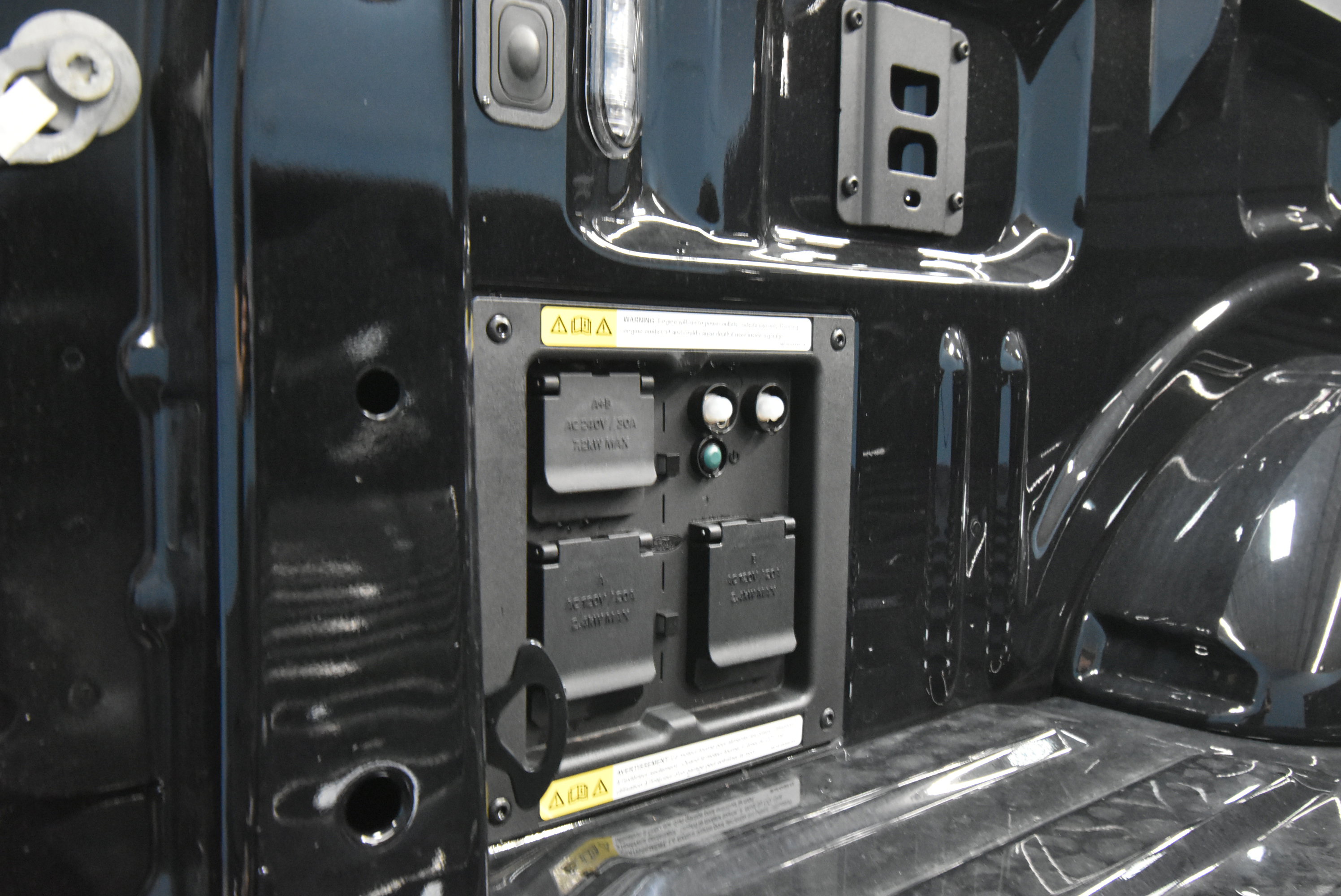 New 2025 Ford F150 Lariat w/ Equipment Group 502A High image 34