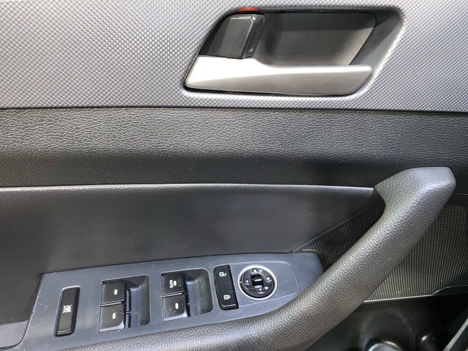 Used 2018 Hyundai Sonata SEL FWD image 23