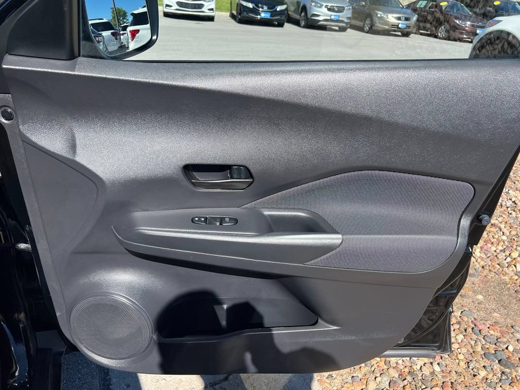 Used 2018 Nissan Kicks S FWD image 24