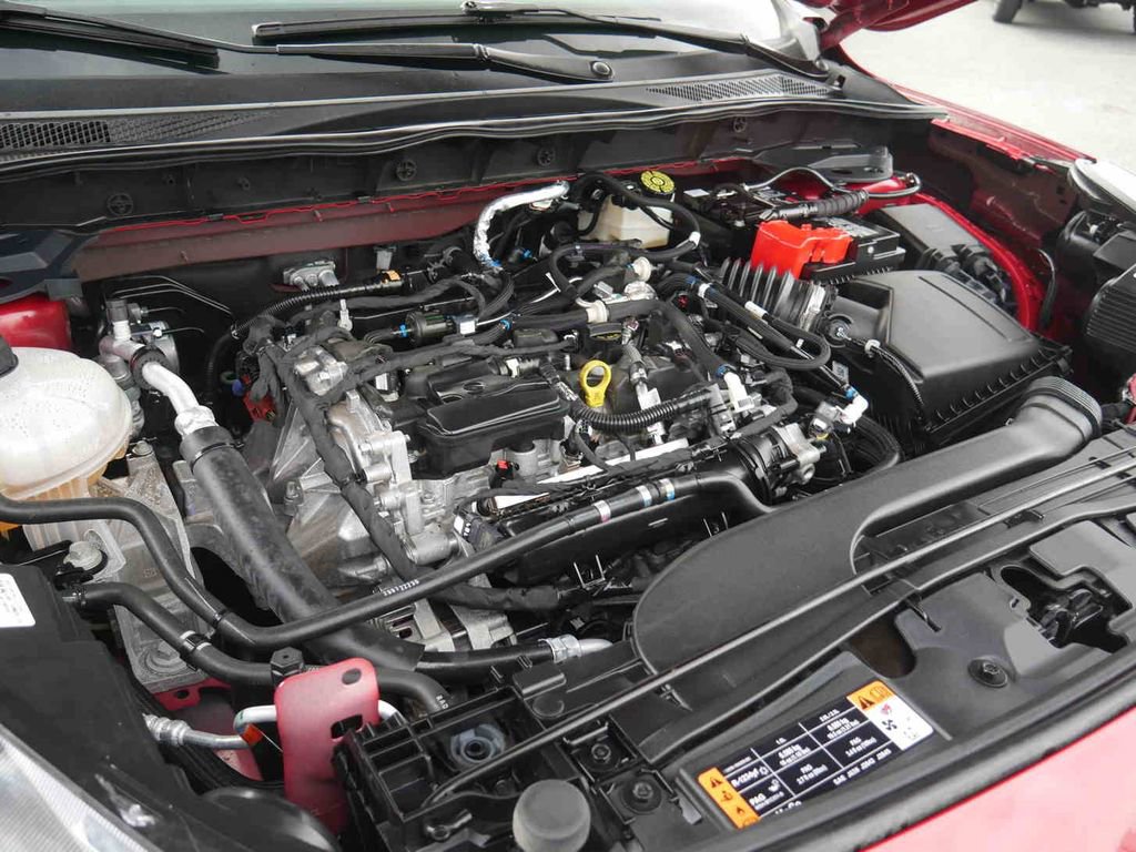 Used 2022 Ford Escape SE w/ SE Sport Appearance Package image 11