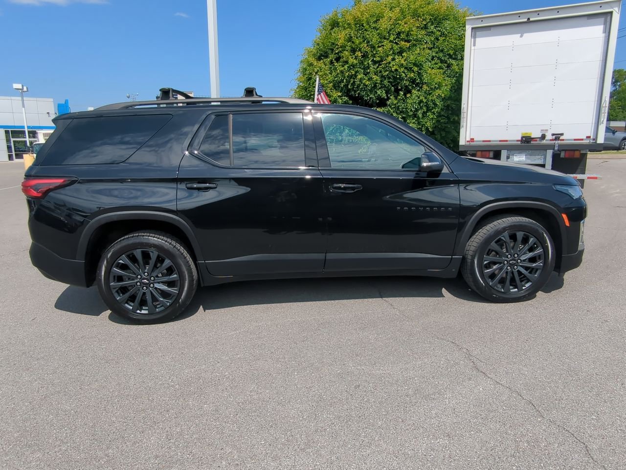 Used 2023 Chevrolet Traverse RS w/ LPO, Floor Liner Package AWD/4WD image 9