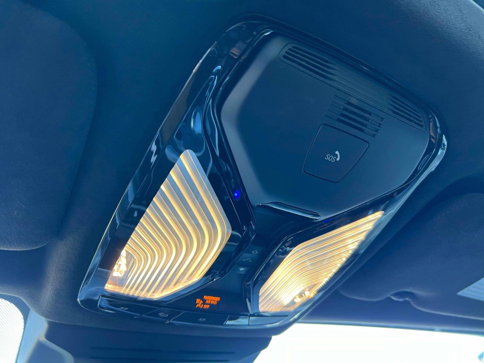 Used 2023 BMW X7 xDrive40i w/ Executive Package image 29