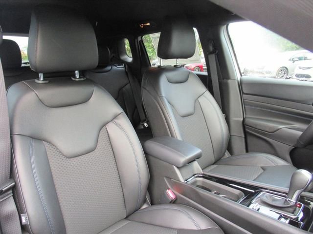 New 2026 Jeep Compass Latitude image 8