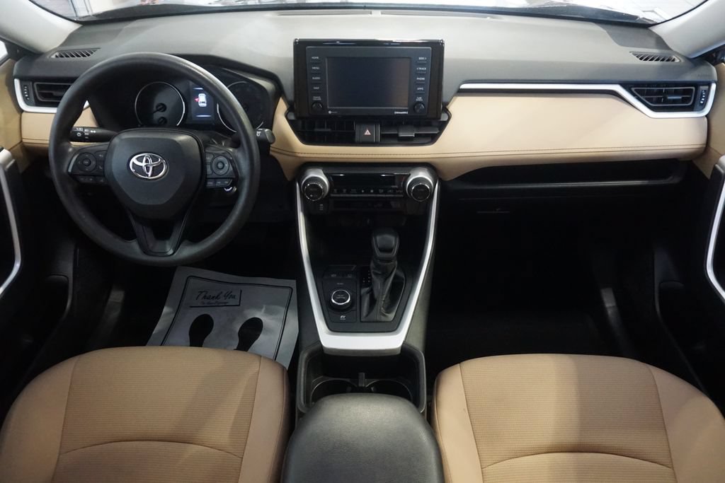 Used 2022 Toyota RAV4 LE AWD/4WD image 25