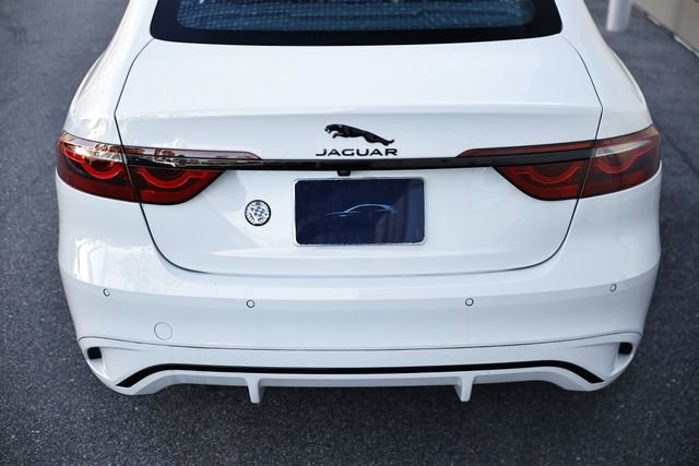 New 2024 Jaguar XF R-Dynamic SE AWD/4WD image 11