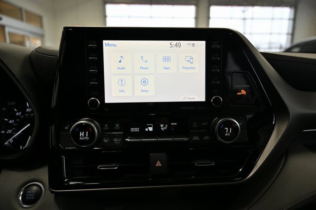 Used 2021 Toyota Highlander XLE image 15