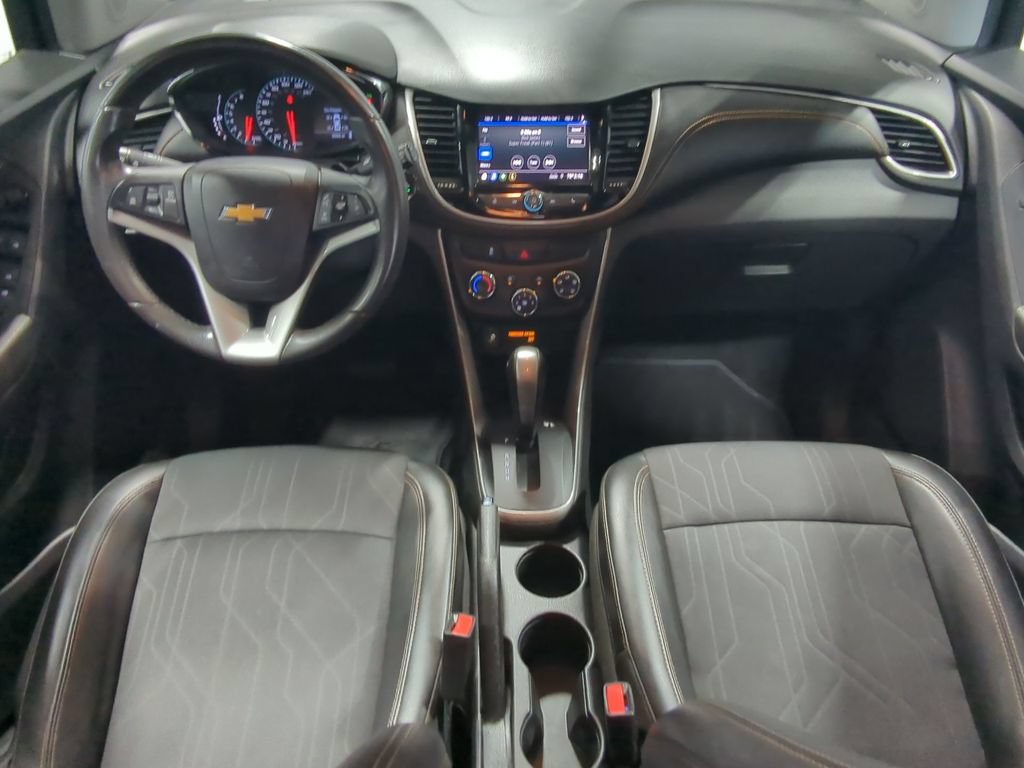 Used 2021 Chevrolet Trax LT w/ Driver Confidence Package FWD image 18