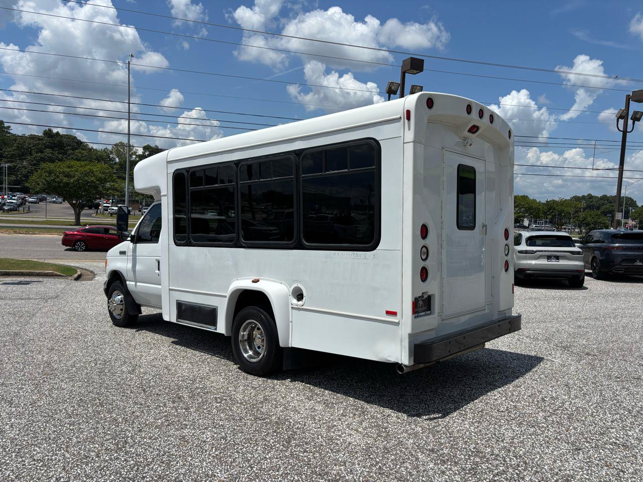 Used 2006 Ford E-350 and Econoline 350 Super Duty RWD image 4