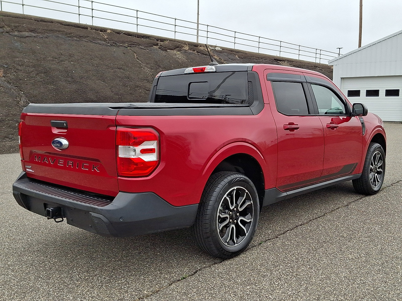Used 2022 Ford Maverick Lariat w/ Lariat Luxury Package image 6