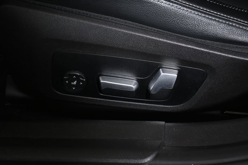 Certified 2023 BMW 330e xDrive w/ Premium Package image 27