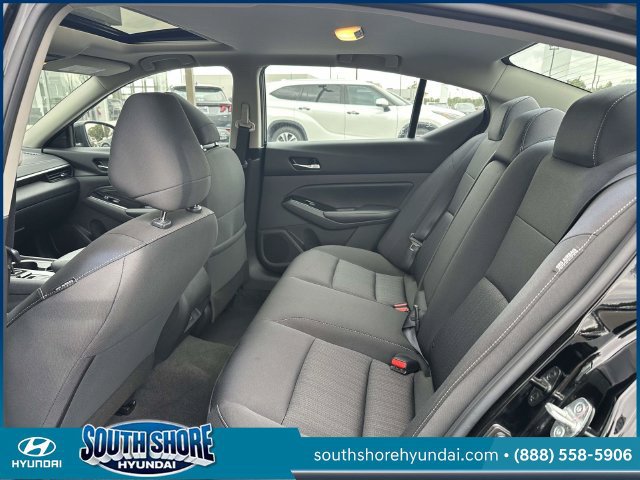 Used 2022 Nissan Altima 2.5 SV w/ SV Premium Package FWD image 13