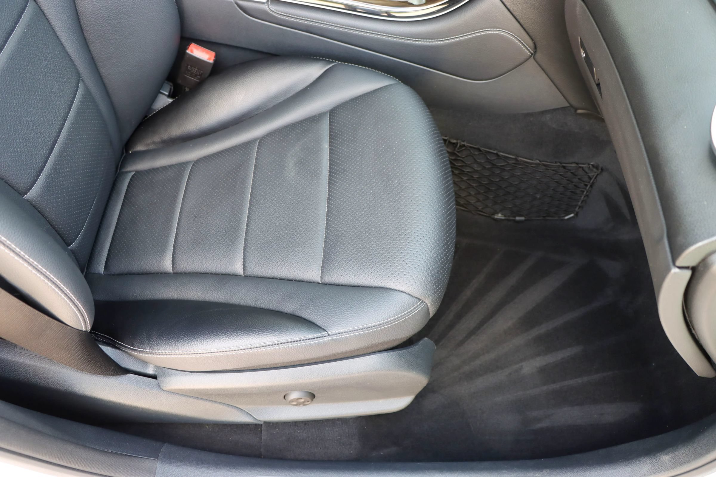 Used 2016 Mercedes-Benz GLC 300 w/ Premium Package image 21