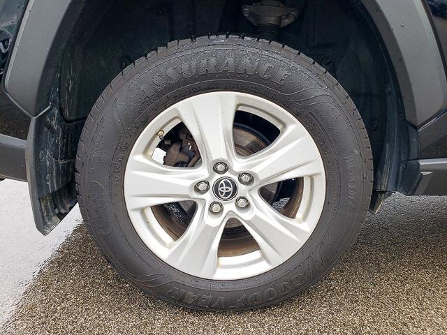 Used 2019 Toyota RAV4 XLE image 27