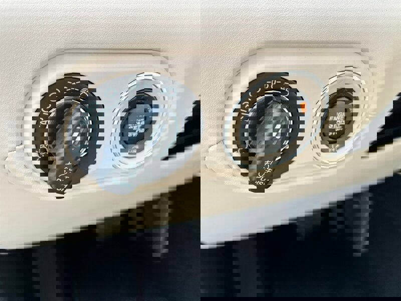 Used 2017 Maserati Levante w/ Luxury Package image 30