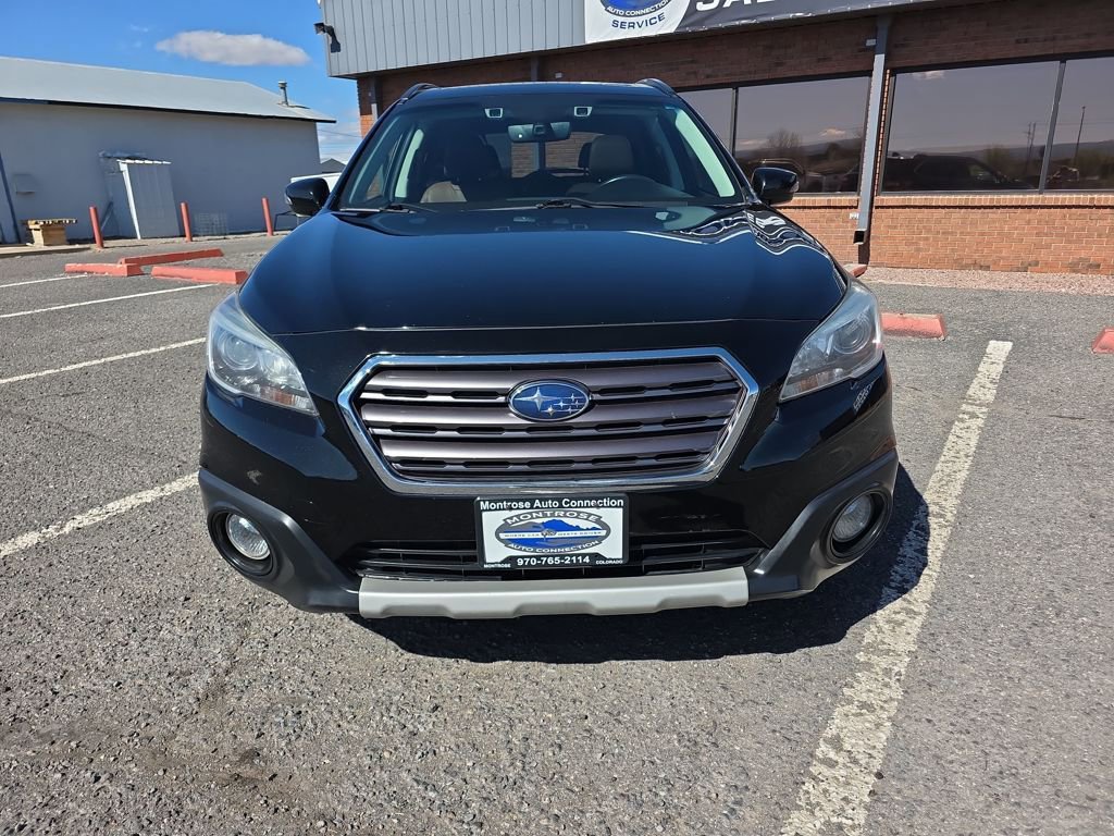 Used 2017 Subaru Outback 3.6R Touring image 2