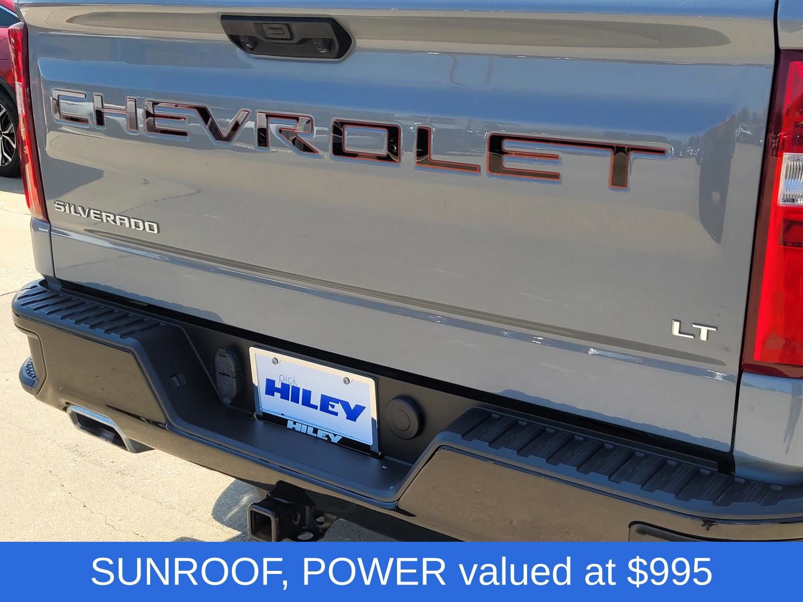 Used 2024 Chevrolet Silverado 1500 LT Trail Boss w/ Convenience Package II AWD/4WD image 6