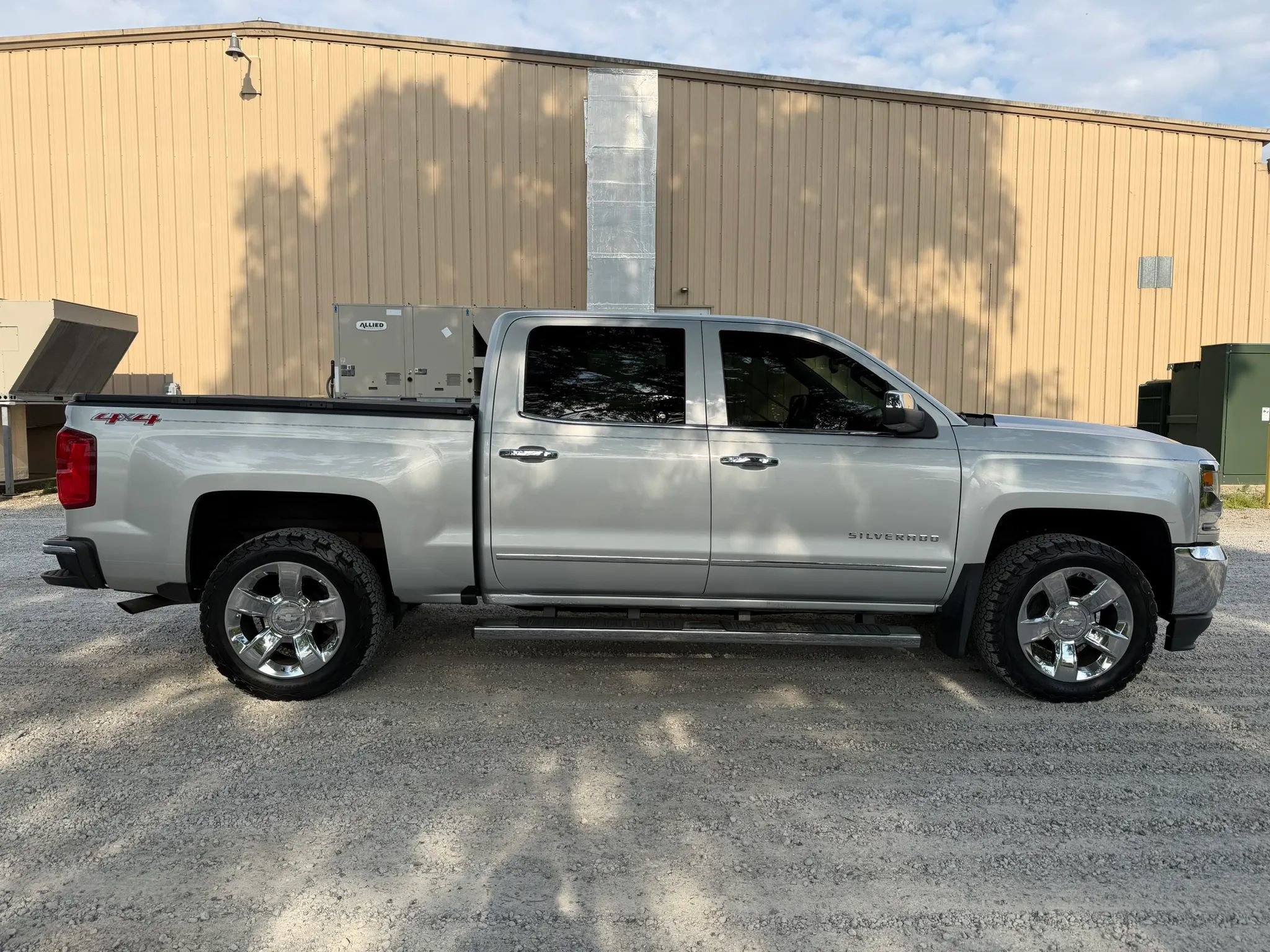 Used 2016 Chevrolet Silverado 1500 LTZ w/ Sport Package AWD/4WD image 4