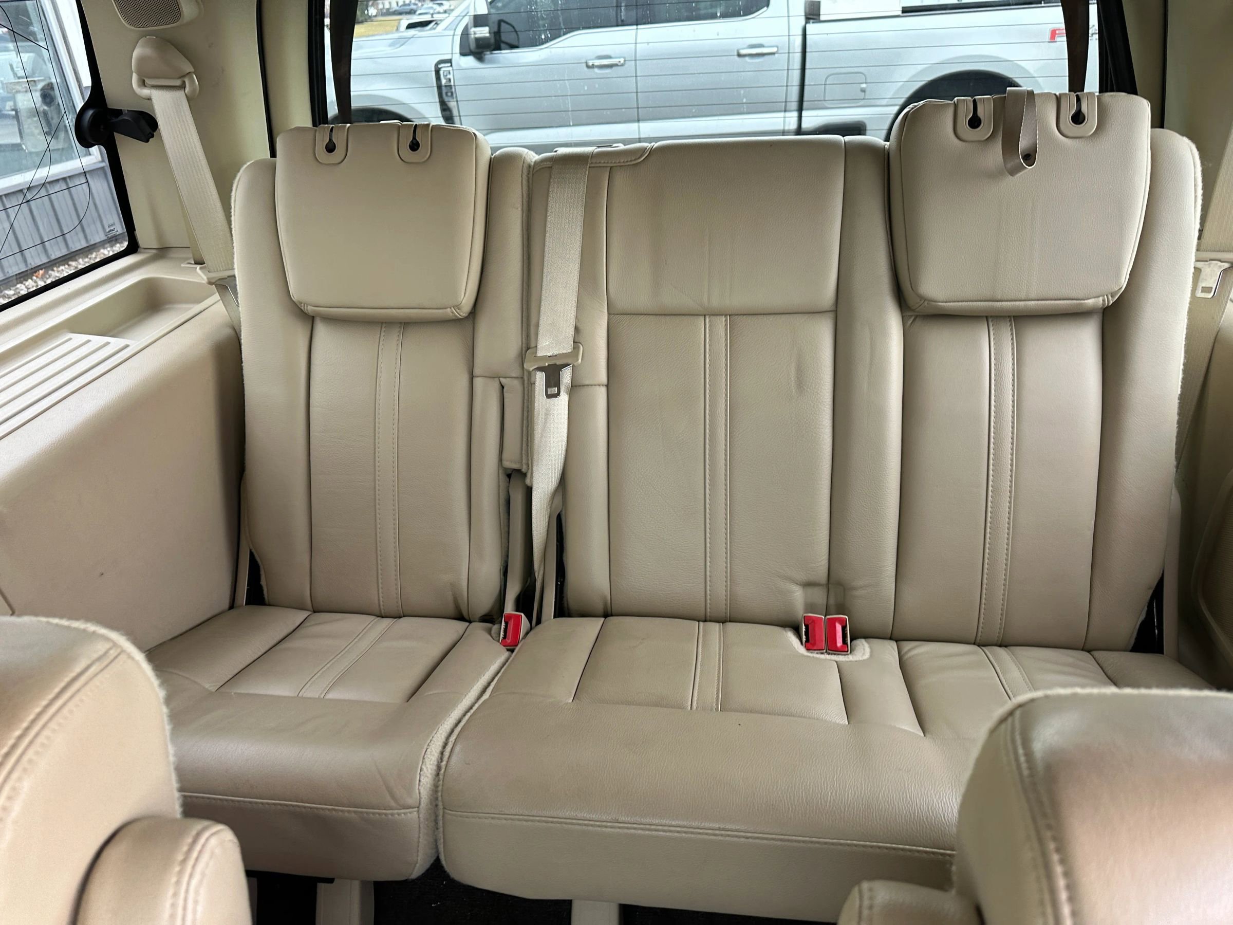 Used 2017 Lincoln Navigator Reserve image 32