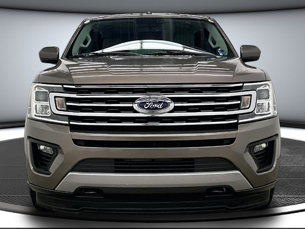 Used 2018 Ford Expedition Max XLT w/ Cargo Package AWD/4WD image 2