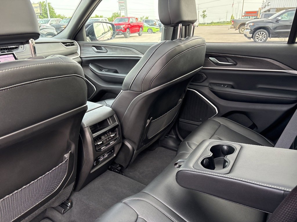 Used 2024 Jeep Grand Cherokee Limited 4xe image 33