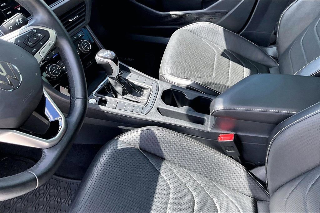 Certified 2022 Volkswagen Jetta SEL FWD image 23