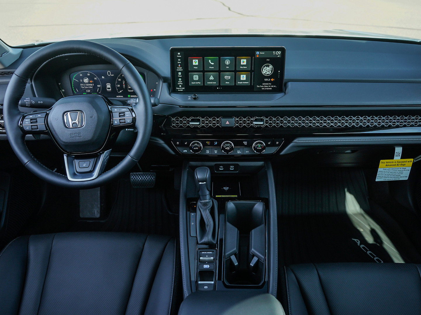 New 2025 Honda Accord Touring image 10