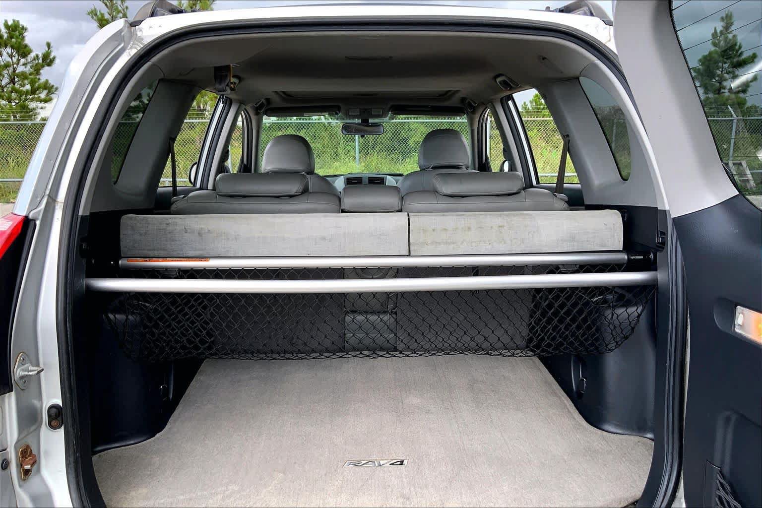 Used 2007 Toyota RAV4 Limited AWD/4WD image 32