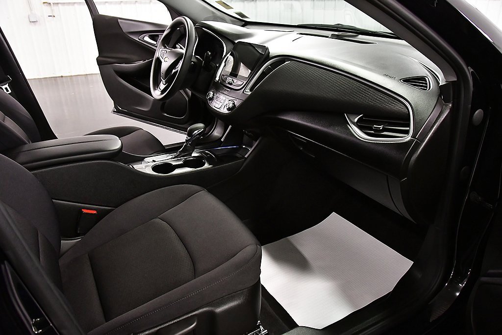 Used 2023 Chevrolet Malibu LT image 27
